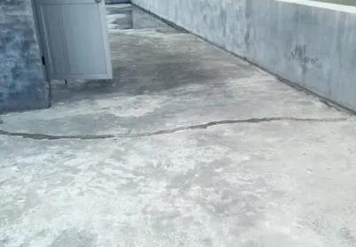 达尔罕茂明楼顶漏水维修公司分享下如何解决卫生间隐蔽部位漏水的问题?